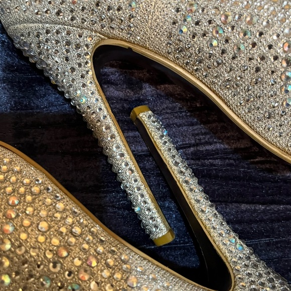 Shrek silver bling shimmery gem stone Rhinestone heels formal attire to shine on - Picture 12 of 16